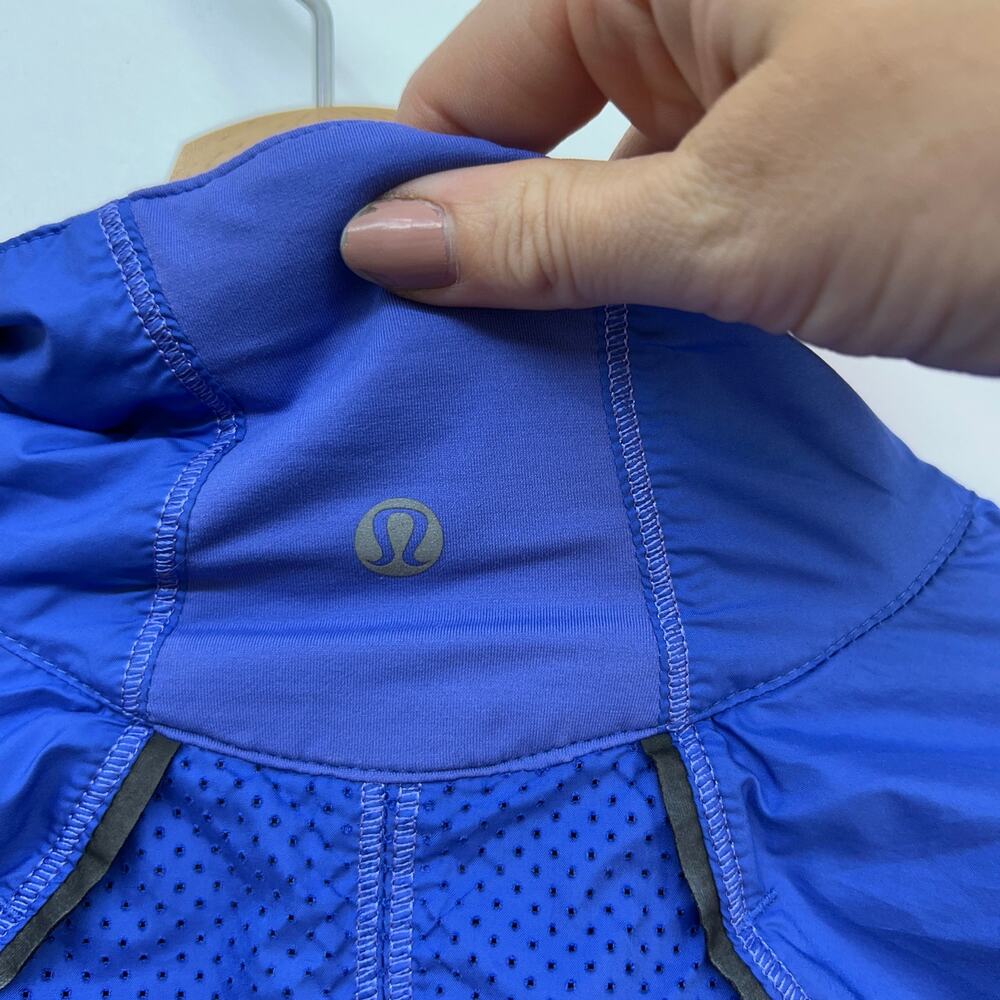Lululemon Blue Lightweight Full Zip Up Jacket 2 Activewear Running Workout - Picture 7 of 9